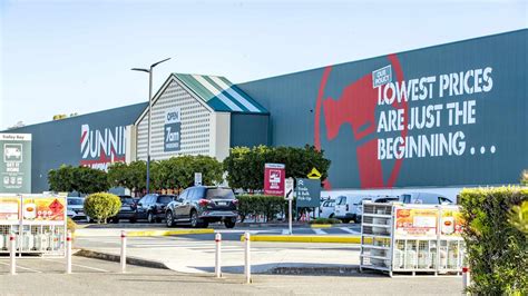 bunnings timber|Bunnings Stafford evacuated over reports of bomb threat.